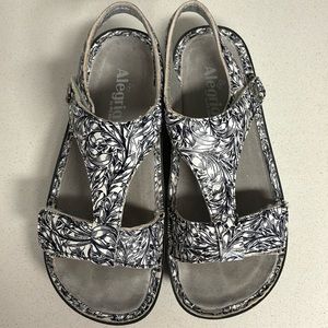 Alegria Kerri sandal